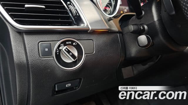 Mercedes-Benz GLE-Class 2018 — Фото 15/20