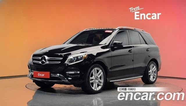 Mercedes-Benz GLE-Class 2018 — Фото 1/20