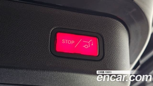 Mercedes-Benz GLE-Class 2018 — Şəkil 26/33