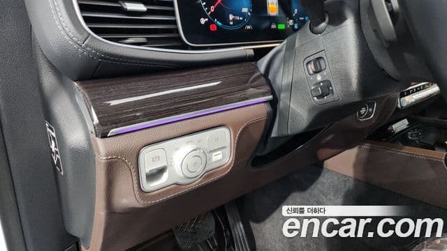 Mercedes-Benz GLE-Class 2022 — Şəkil 18/20
