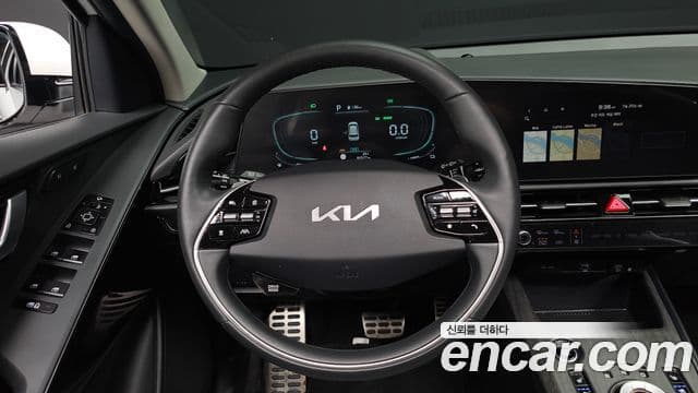 Kia Niro 2022 — Фото 13/20