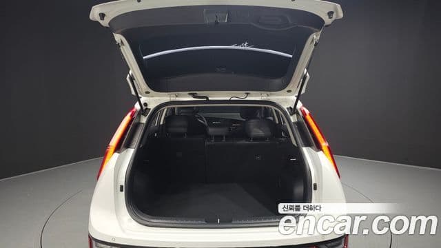 Kia Niro 2022 — Фото 20/20