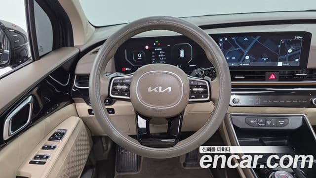 Kia Carnival 2024 — Фото 13/20