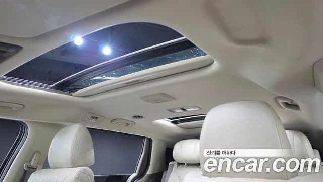 Kia Carnival 2024 — Фото 16/20