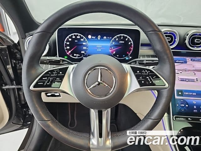 Mercedes-Benz C-Class 2023 — ფოტო 8/14
