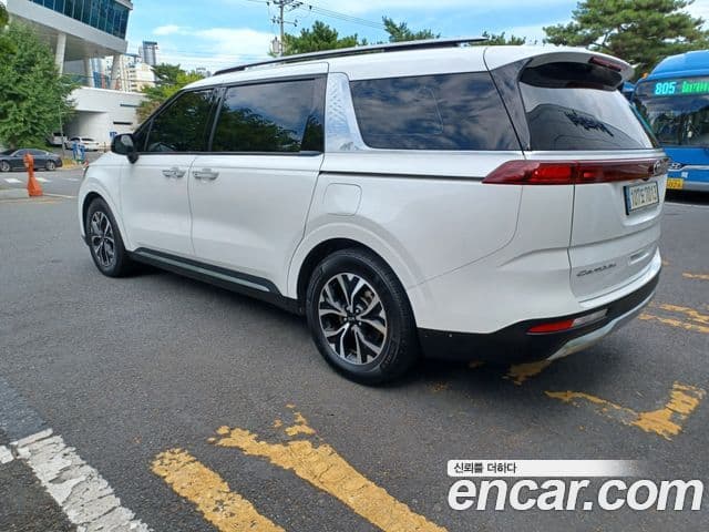 Kia Carnival 2020 — ფოტო 6/17