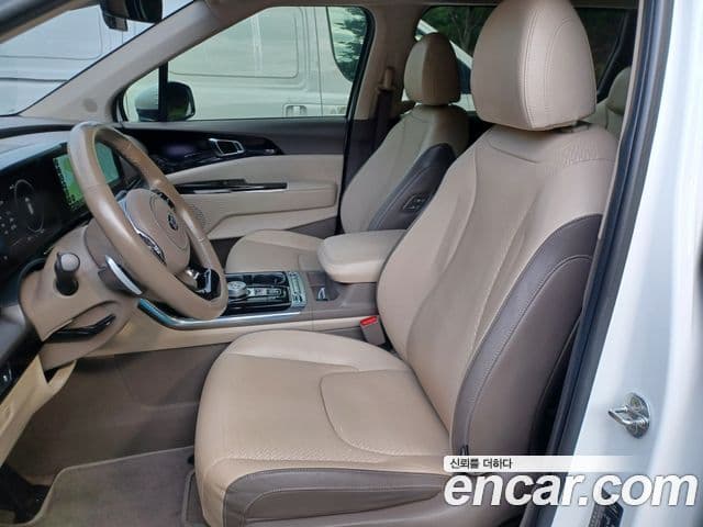Kia Carnival 2020 — ფოტო 7/17