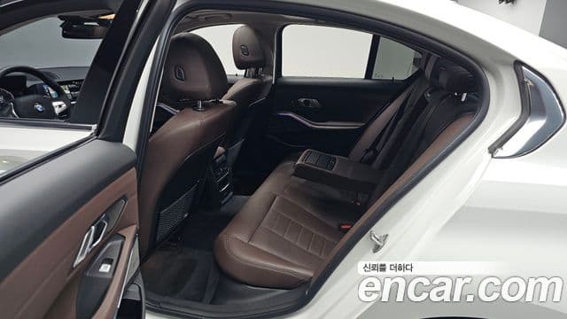 BMW 3 Series 2021 — ფოტო 12/20