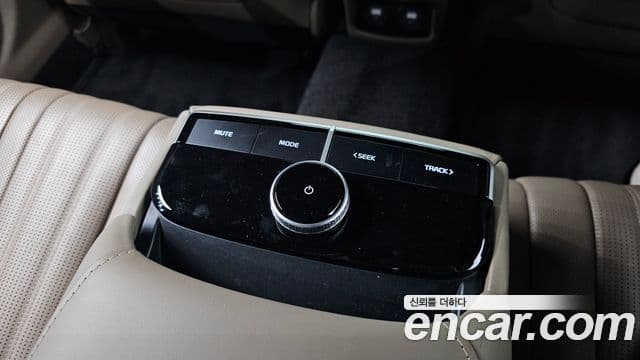 Kia K8 2021 — Photo 2/36