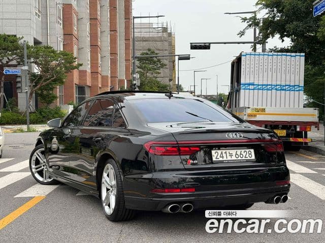 Audi S8 2020 — Photo 15/20