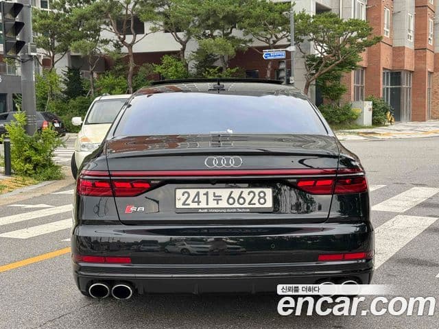 Audi S8 2020 — Photo 12/20
