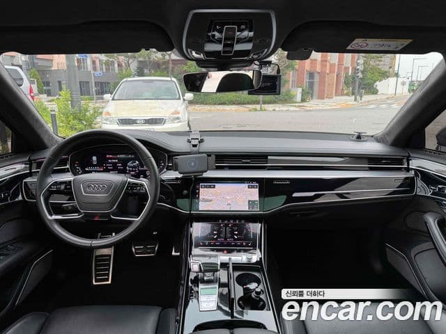Audi S8 2020 — Photo 19/20