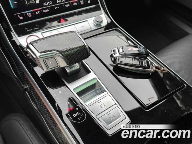 Audi S8 2020 — Photo 5/20