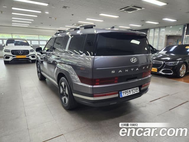 Hyundai Santa Fe 2023 — ფოტო 1/20