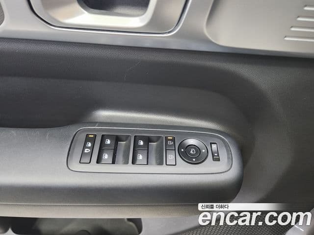 Hyundai Santa Fe 2023 — ფოტო 11/20