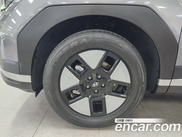 Hyundai Santa Fe 2023 — ფოტო 19/20