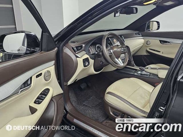 Infiniti QX50 2019 — Photo 13/20