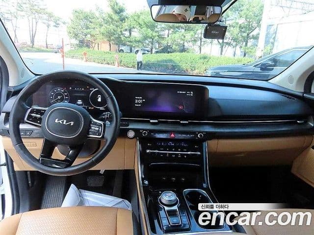 Kia Carnival 2022 — ფოტო 7/20