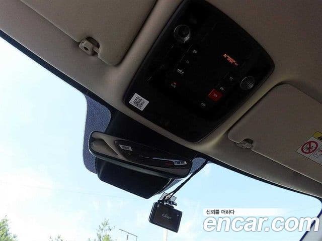 Kia Carnival 2022 — ფოტო 14/20