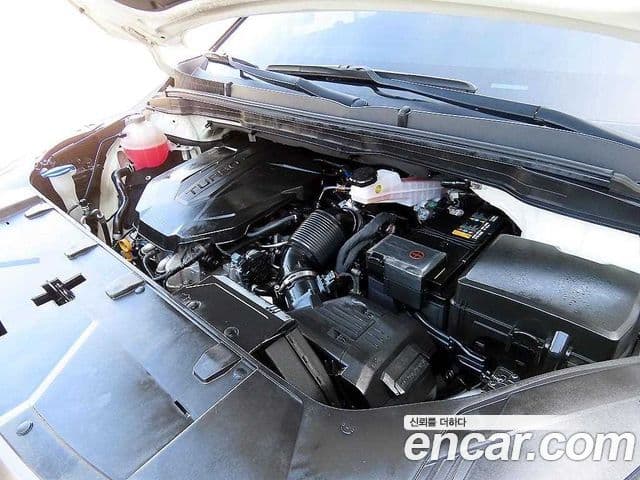Kia Carnival 2022 — ფოტო 19/20