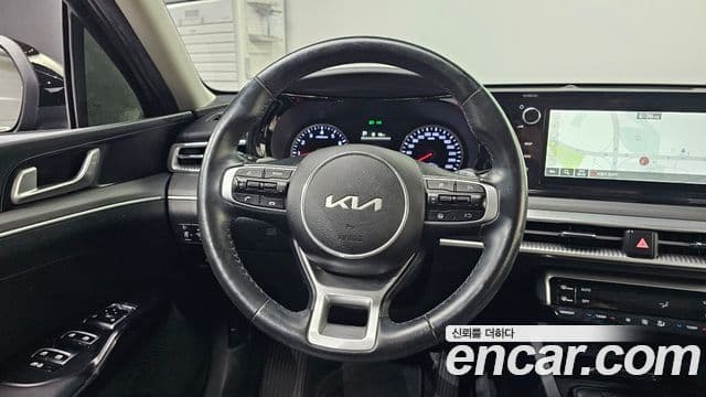 Kia K5 2022 — Şəkil 13/20