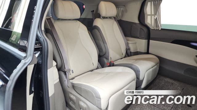 Kia Carnival 2021 — Фото 11/20