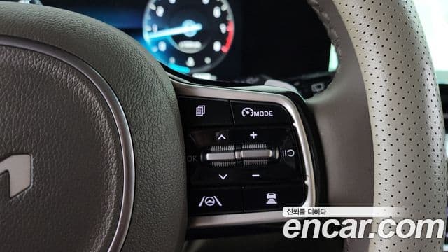 Kia Carnival 2021 — Фото 15/20