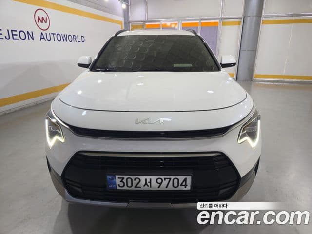 Kia Niro 2023 — Фото 2/20