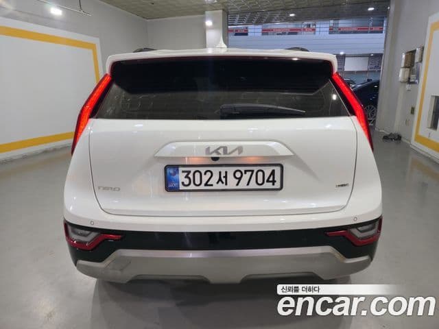 Kia Niro 2023 — Фото 3/20