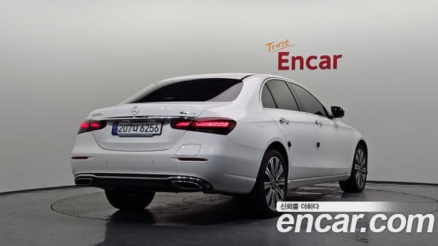 Mercedes-Benz E-Class 2023 — Şəkil 2/20