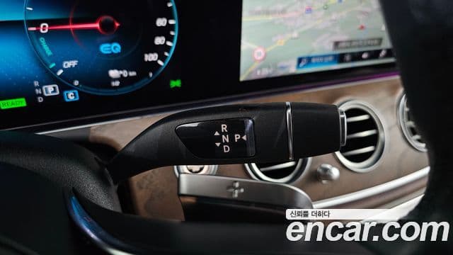 Mercedes-Benz E-Class 2023 — Şəkil 9/20