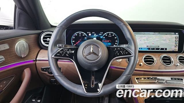 Mercedes-Benz E-Class 2023 — Şəkil 13/20