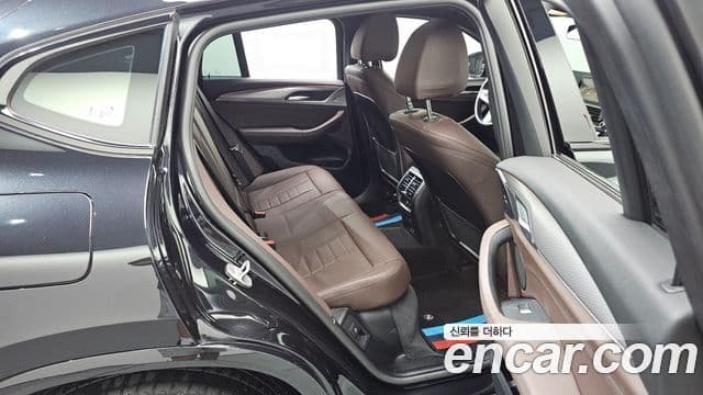 BMW X4 2021 — Şəkil 12/20