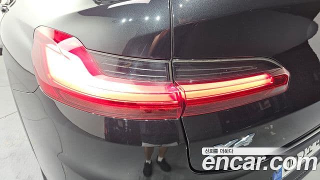 BMW X4 2021 — Şəkil 14/31