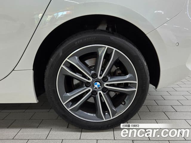 BMW 1 Series 2023 — ფოტო 5/20