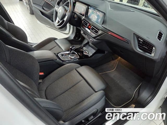 BMW 1 Series 2023 — ფოტო 11/20