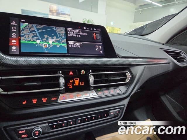 BMW 1 Series 2023 — ფოტო 13/20