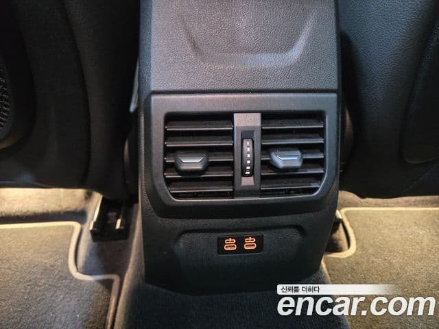 BMW 1 Series 2023 — ფოტო 18/20