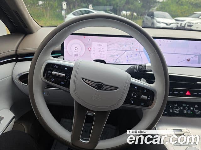 Genesis GV70 2024 — ფოტო 14/18