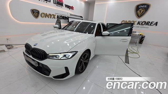 BMW 3 Series 2023 — ფოტო 8/13