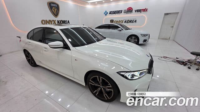 BMW 3 Series 2023 — ფოტო 12/13