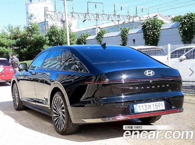 Hyundai Grandeur 2025 — ფოტო 2/20
