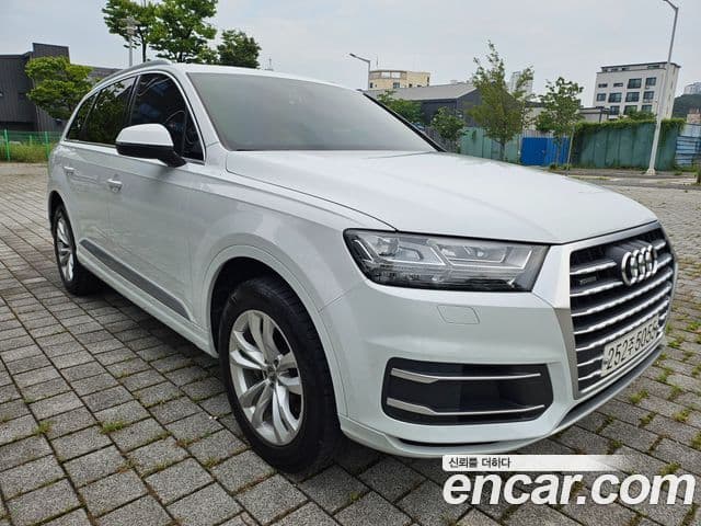 Audi Q7 2019 — ფოტო 1/20