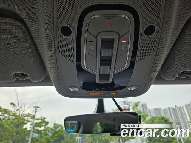 Audi Q7 2019 — ფოტო 17/20