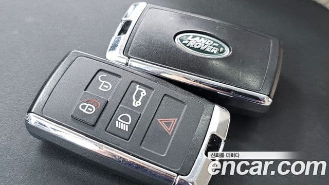 Land Rover Discovery Sport 2021 — ფოტო 23/36