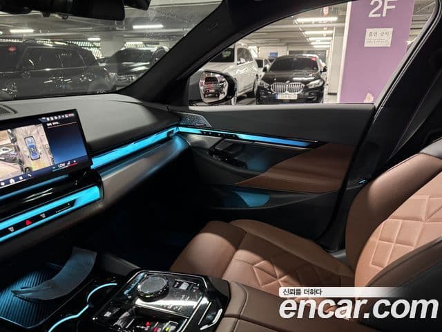 BMW 5 Series 2026 — ფოტო 11/11