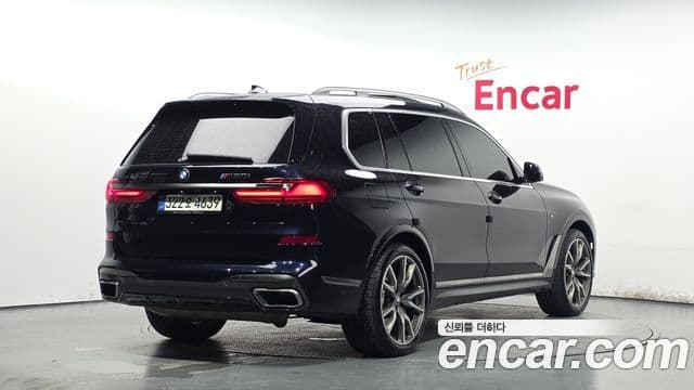 BMW X7 2021 — Photo 34/35