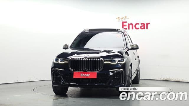 BMW X7 2021 — Photo 12/35