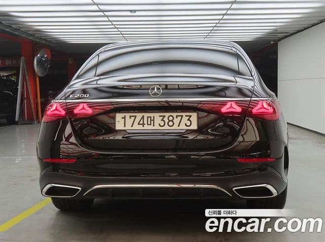 Mercedes-Benz E-Class 2025 — ფოტო 2/20