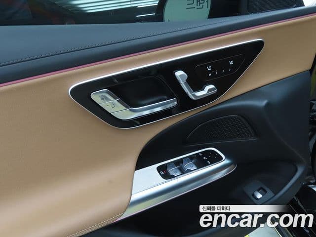 Mercedes-Benz E-Class 2025 — ფოტო 12/20